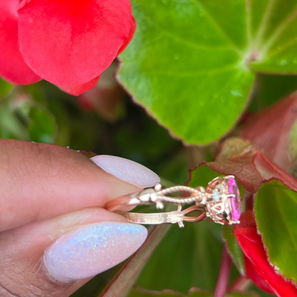 Elegant Pink Gemstone Ring - Picture 10 of 11